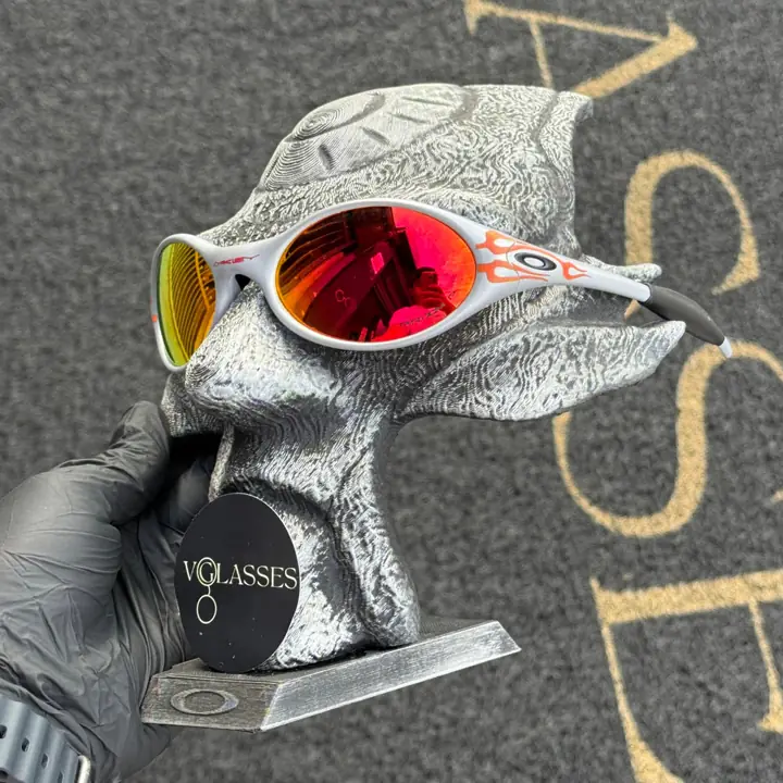 Eye Jacket Flame - Ruby