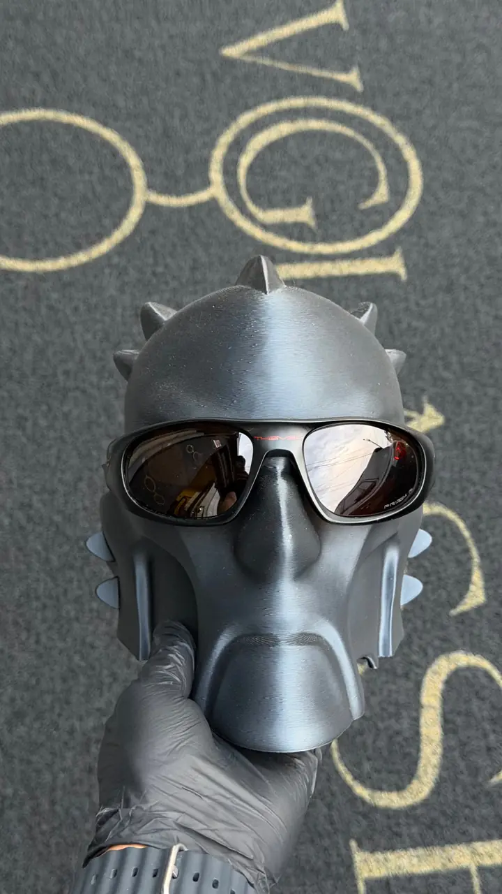 Neoforma Carbon Thieves