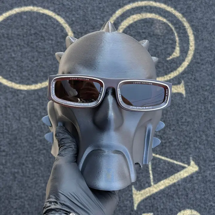 Louis Vuitton Marrom
